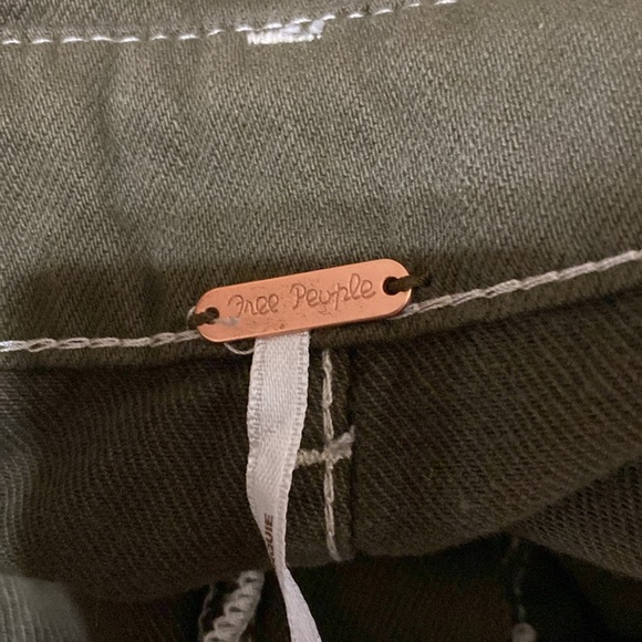 Free People olive green cargo mini skirt - Picture 3 of 3